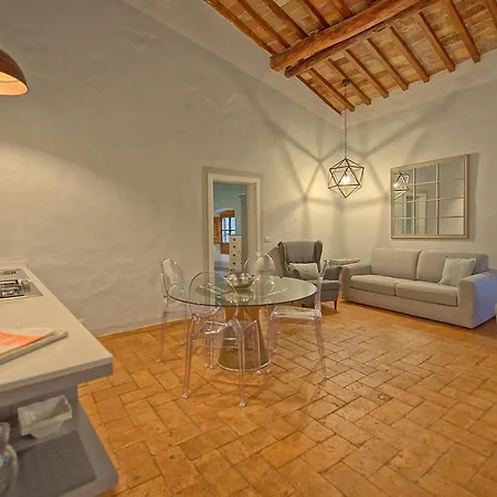 Villa Castello Di Montegufoni By Posarellivillas