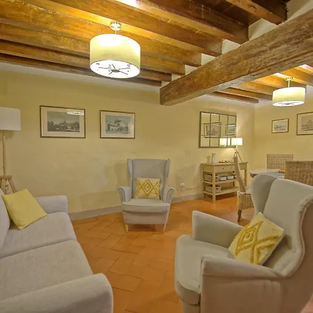Villa Castello Di Montegufoni By Posarellivillas *