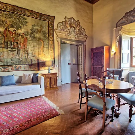 Villa Castello Di Montegufoni By Posarellivillas