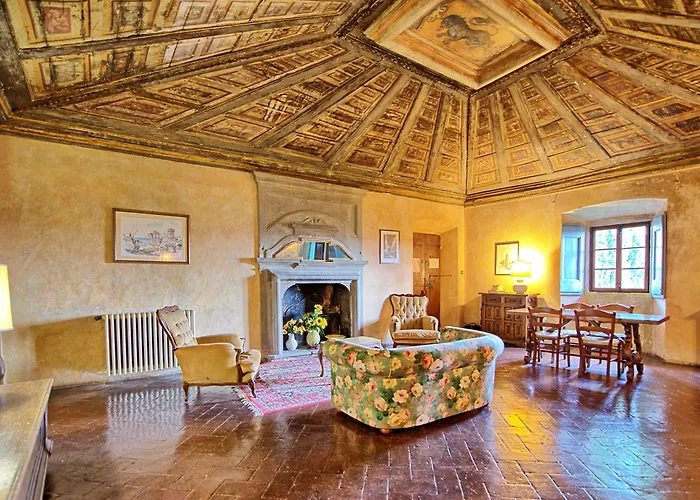 Castello Di Montegufoni By Posarellivillas ヴィラ