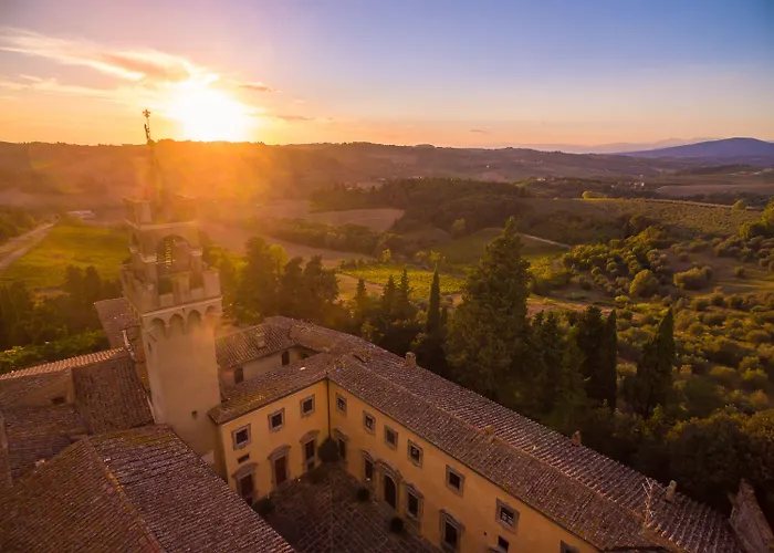 Castello Di Montegufoni By Posarellivillas ヴィラ