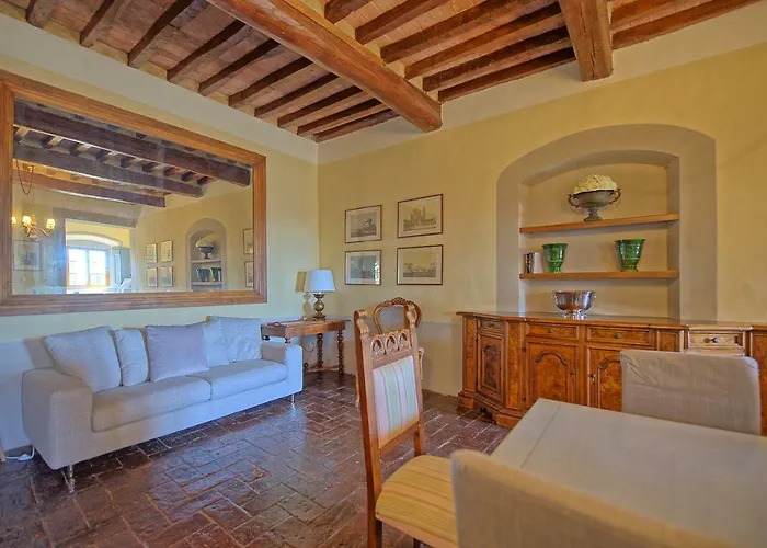 Castello Di Montegufoni By Posarellivillas ヴィラ